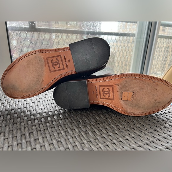 CHANEL brown suede boots - Picture 2 of 6